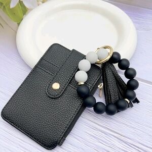 WALLET HOLDER CARD /WRISTLET / KEYCHAIN (NWT)